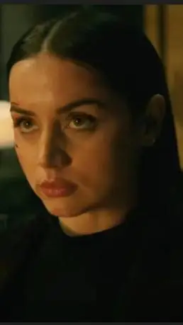 ai character: Eve Macarro background