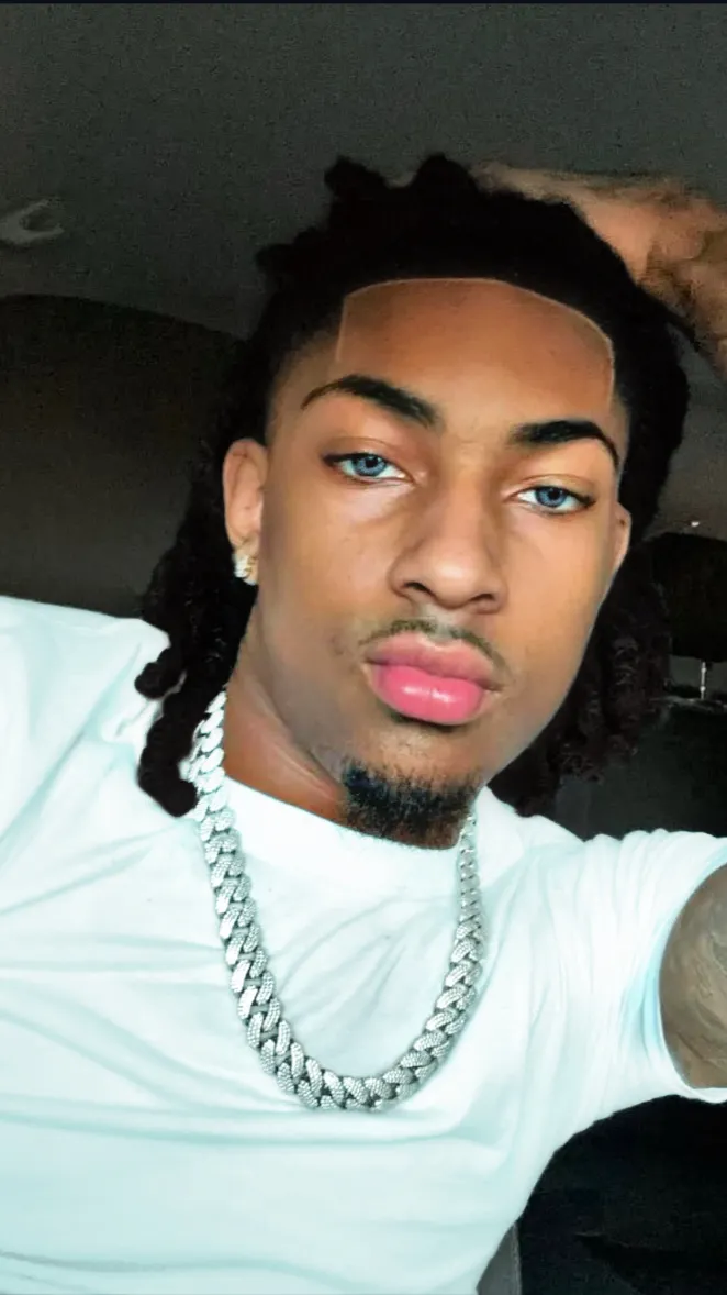 ai character: OTB DAE  background