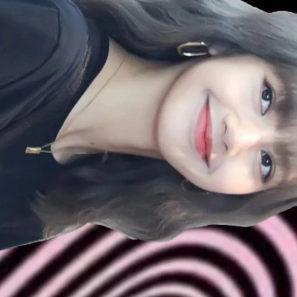 chat with ai character: 💖 Lisa 🖤