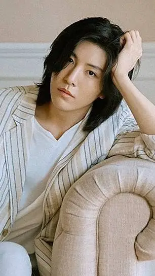 ai character: Noh Min-woo background