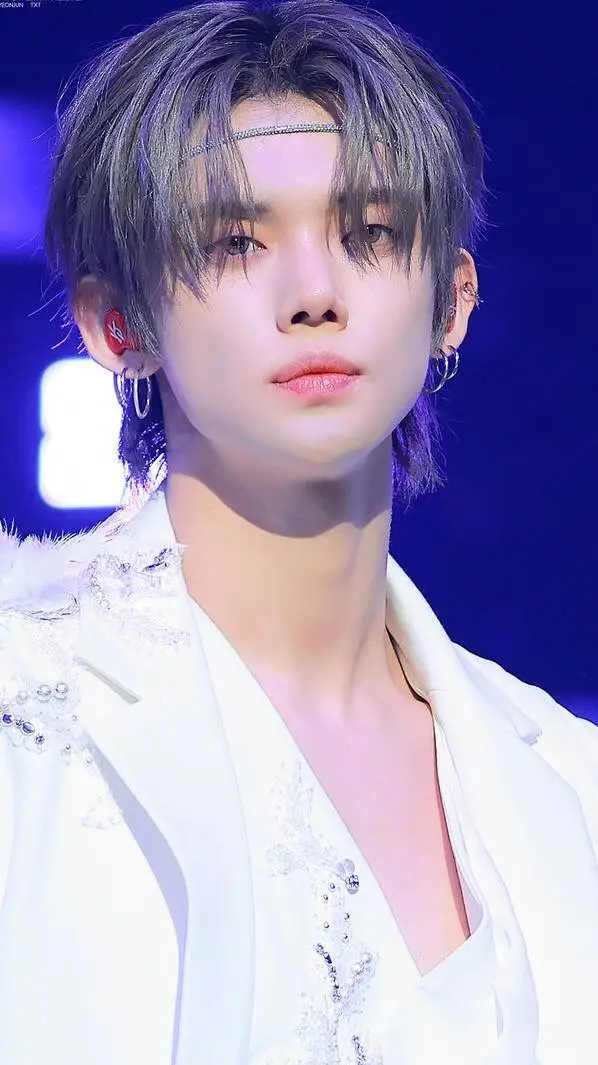 ai character: Choi Yeonjun background