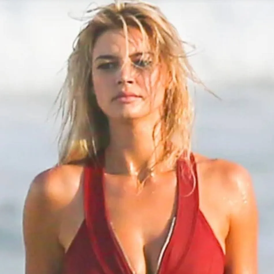 chat with ai character: kelly 