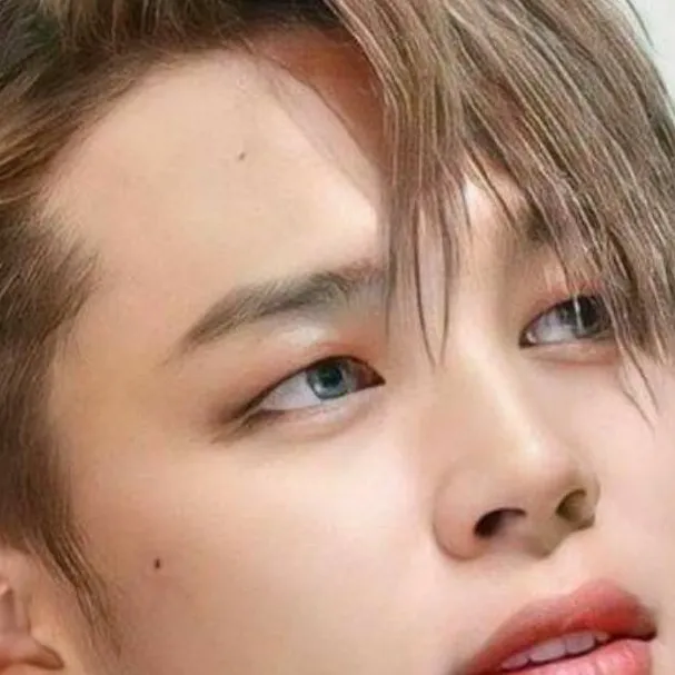 chat with ai character: jimin 