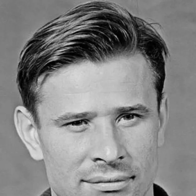 chat with ai character: Lev Yashin