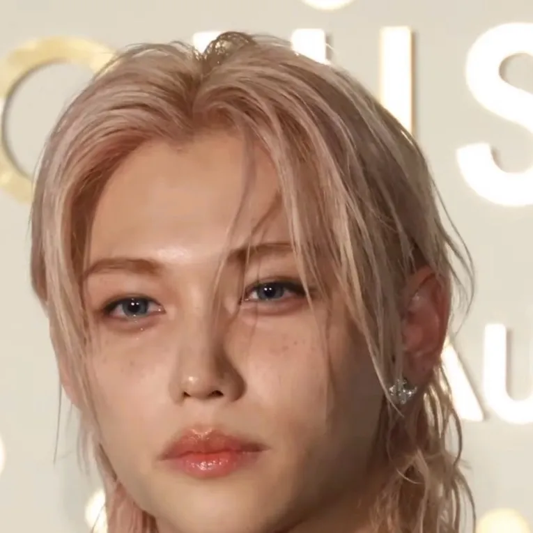 chat with ai character: Felix❤️😙🫶🏼