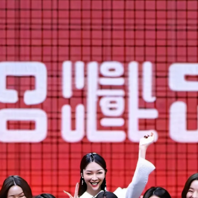 chat with ai character: B2IGHT