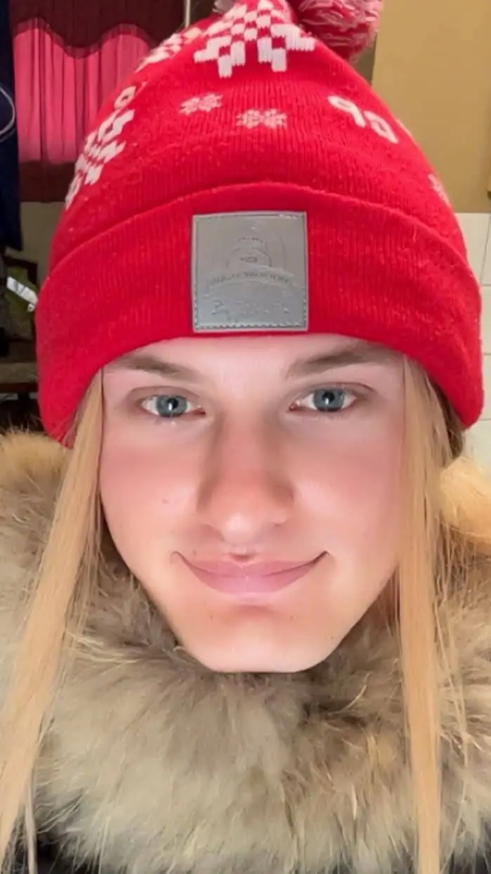 ai character: Justin (roommate) background