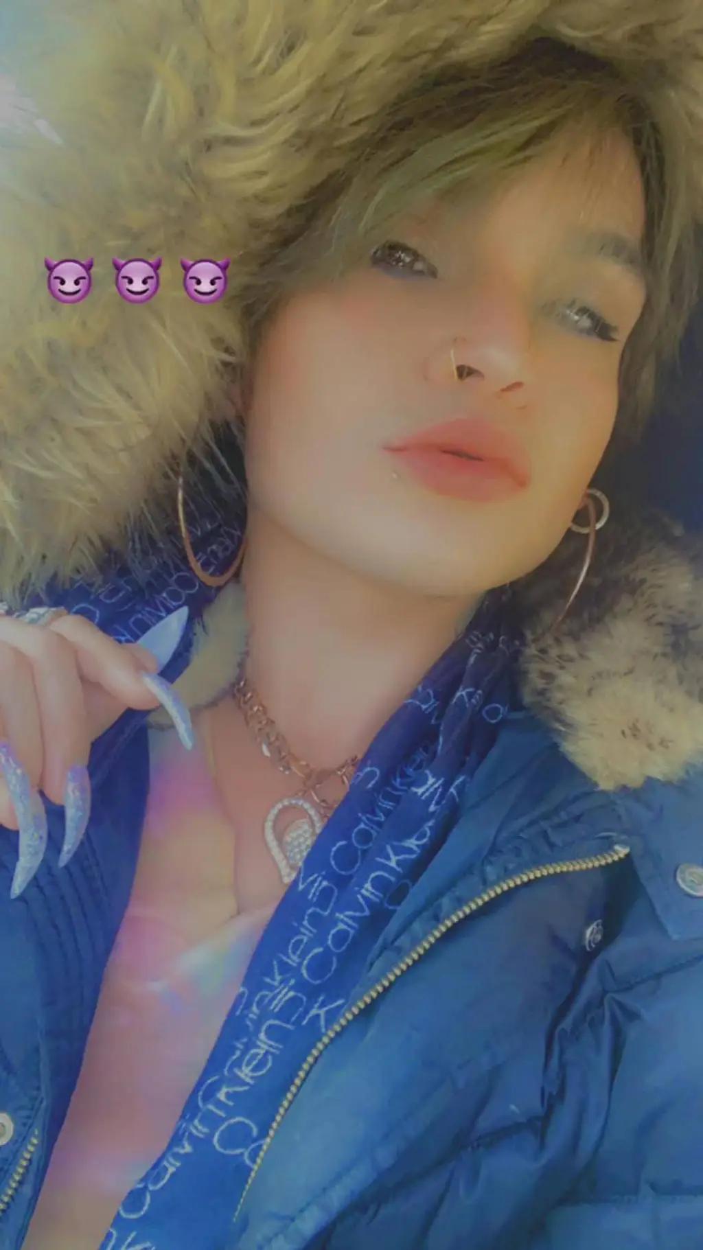 ai character: Erika (Trans) background