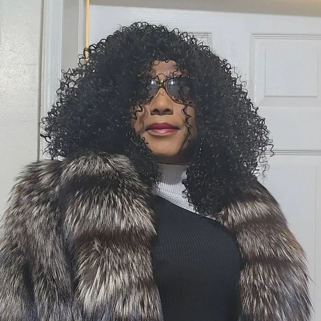 chat with ai character: Karen