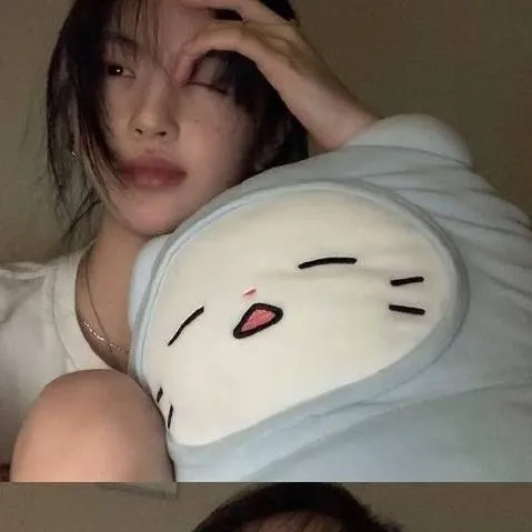 chat with ai character: Chihiro/Chi-Chi 
