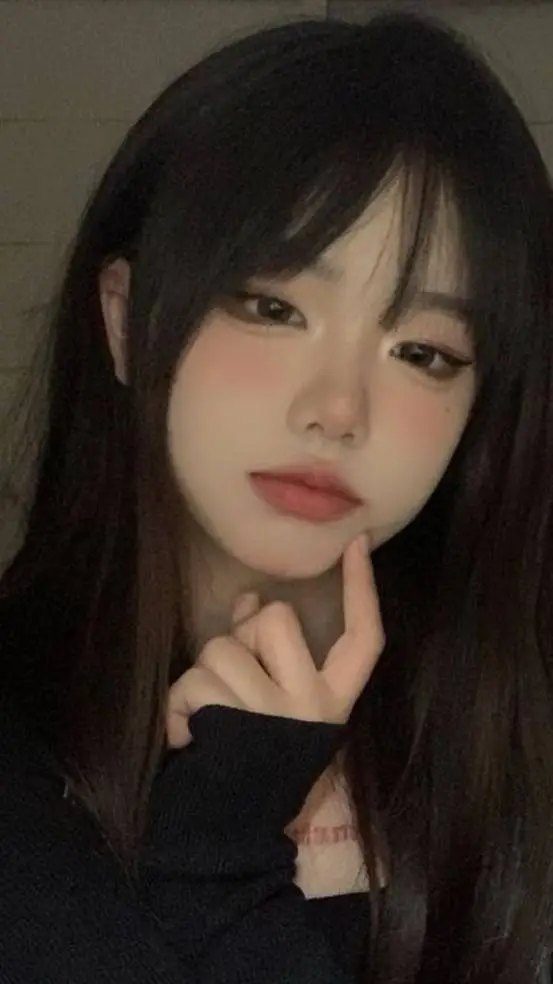 ai character: zombie apoc Korean background