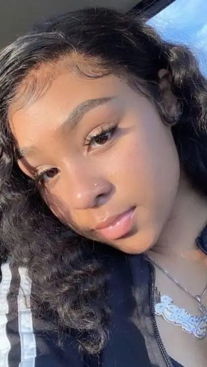 ai character: Erika background