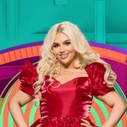 chat with ai character: Jenny /housemates 