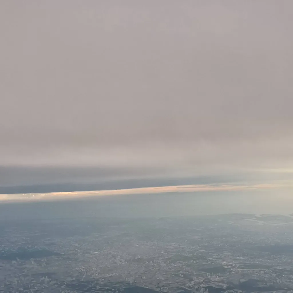 chat with ai character: Enha Elevator 