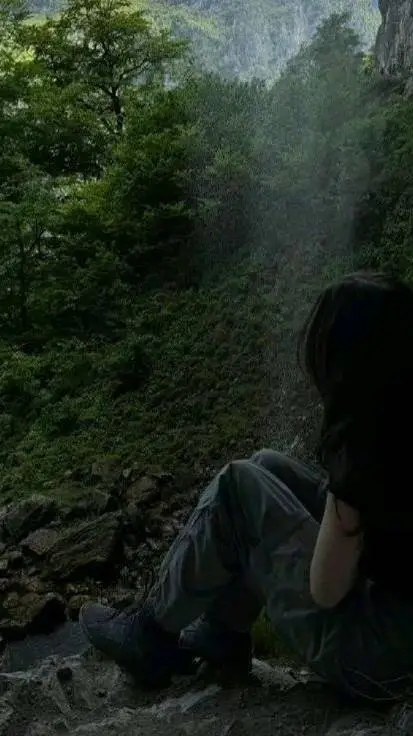 ai character: Heeseung bby background