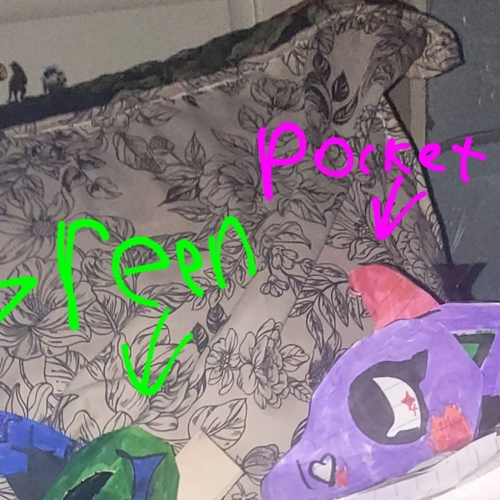 chat with ai character: Green