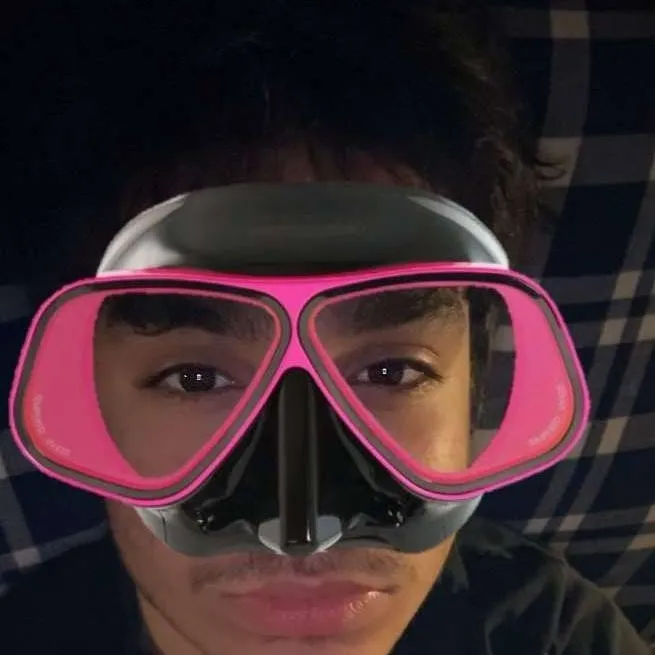 chat with ai character: lino🥀🤧