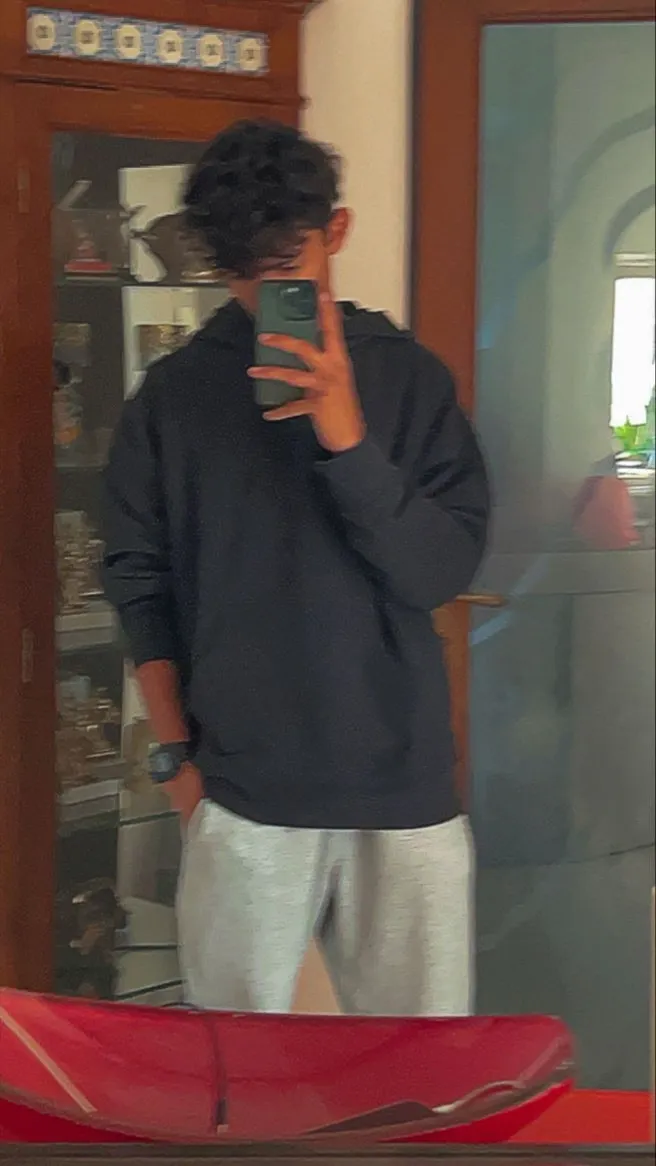 ai character: Oliver background