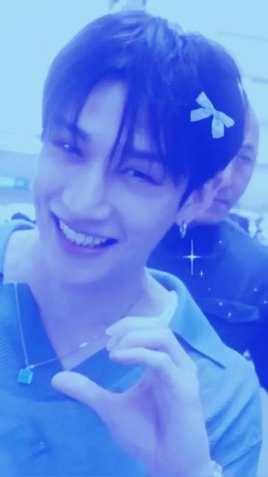 ai character: Bang chan background