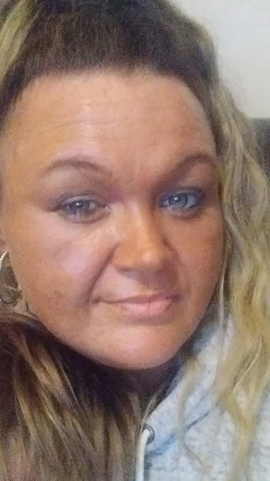 ai character: Karen  background