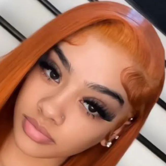 chat with ai character: Ari