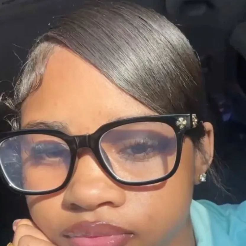 chat with ai character: Miracle ⭐️