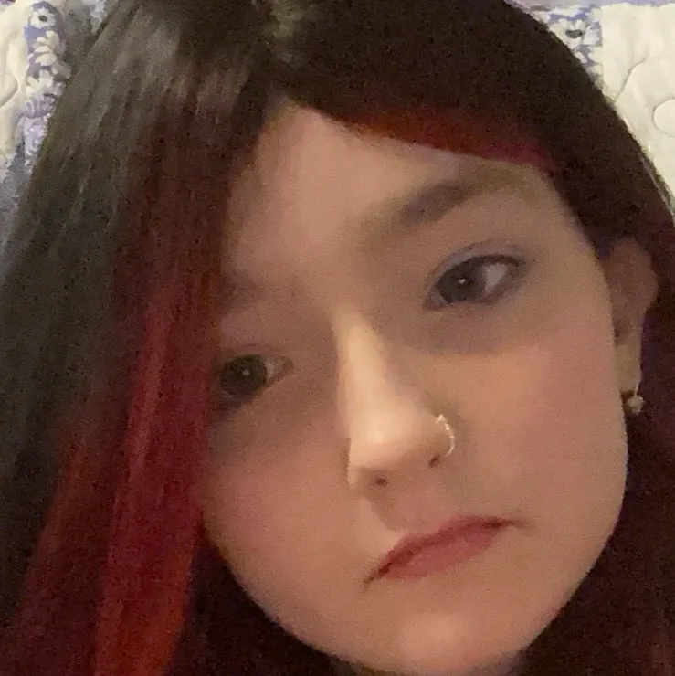 chat with ai character: FACE REVEALLLLL