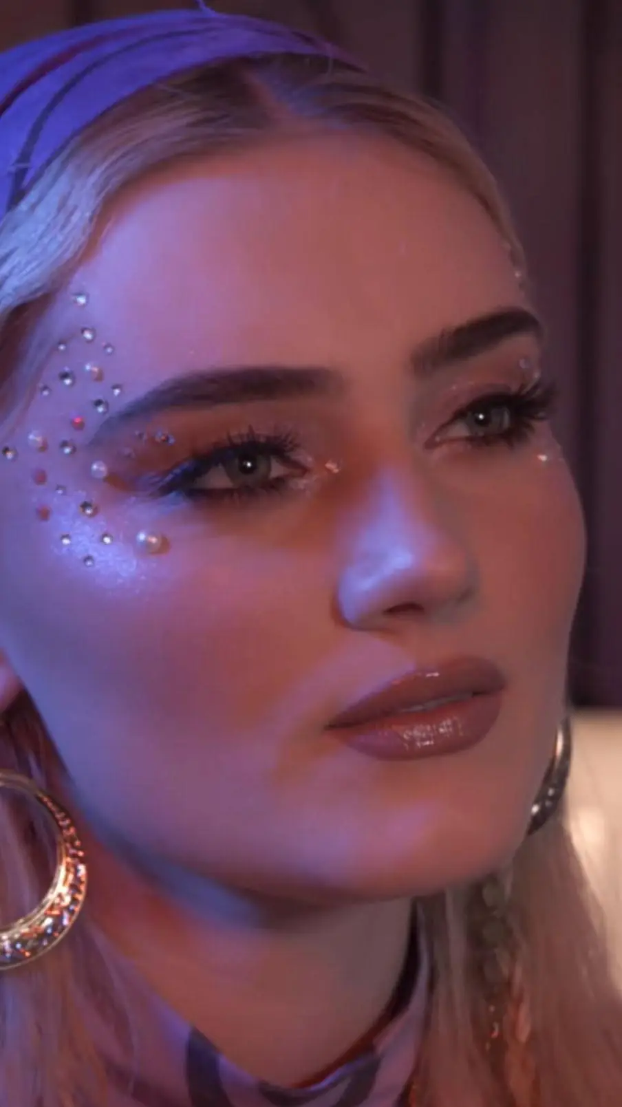 ai character: Meg Donnelly background