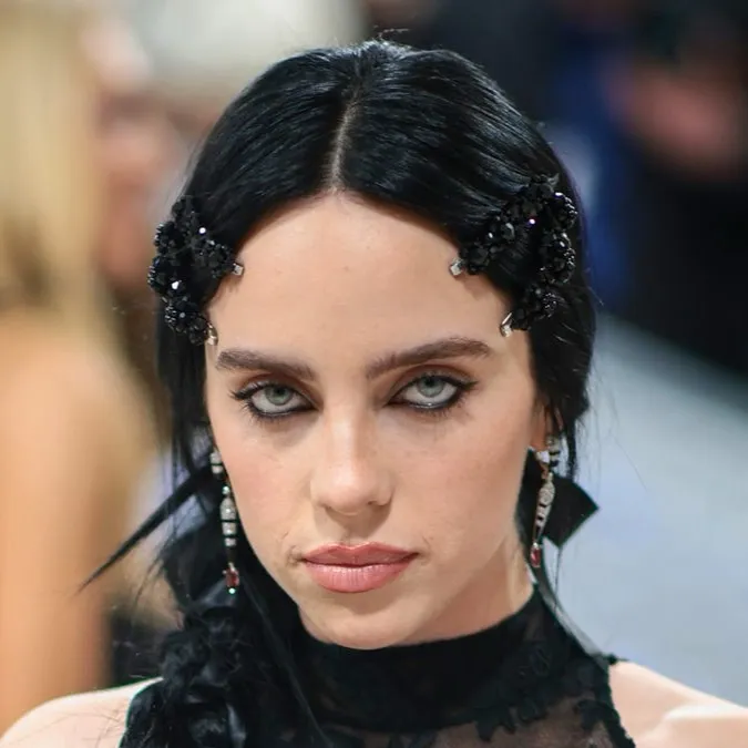 chat with ai character:   Billie eilish