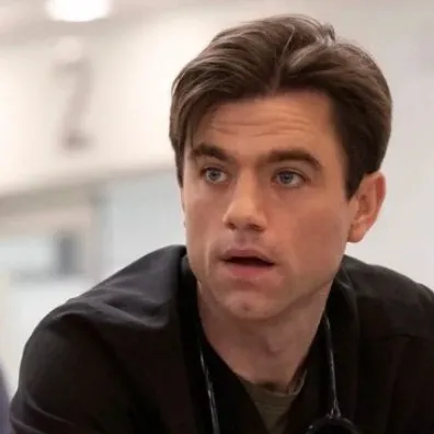 chat with ai character: Dr. Frank Langdon