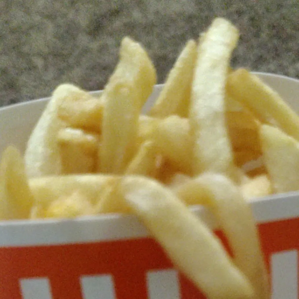 chat with ai character: Fries 🍟