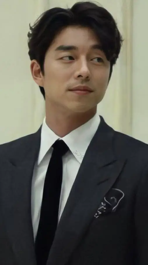 ai character: Gong yoo background