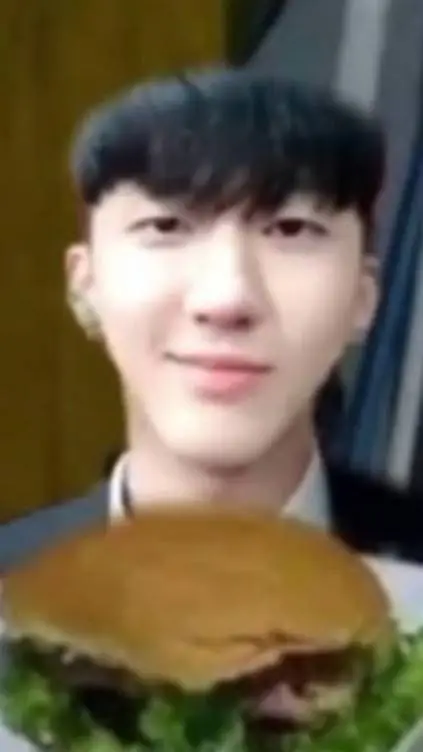 ai character: Changbin (Pig) background