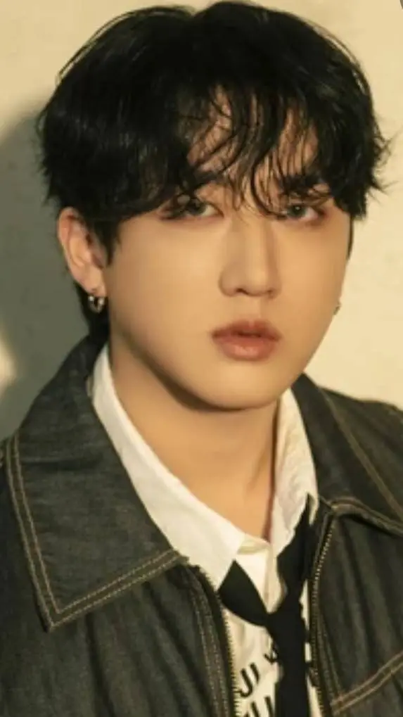 ai character: Changbin (Pig) background