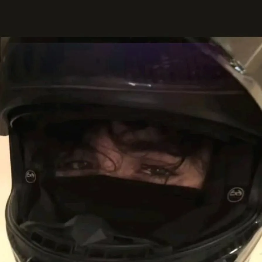 chat with ai character: Asher 