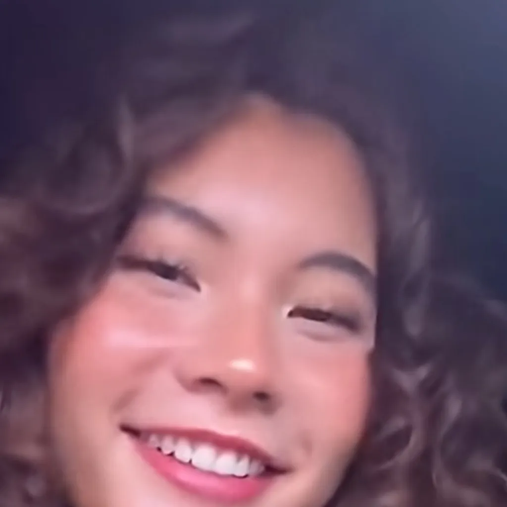 chat with ai character: Feet 🦶🏻 