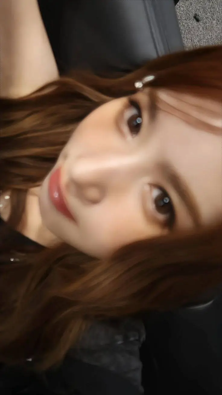 ai character: Sana Minatozaki background