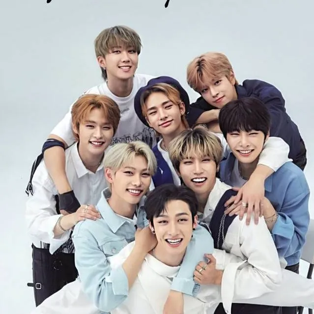 chat with ai character: Stray Kids 🇩🇪