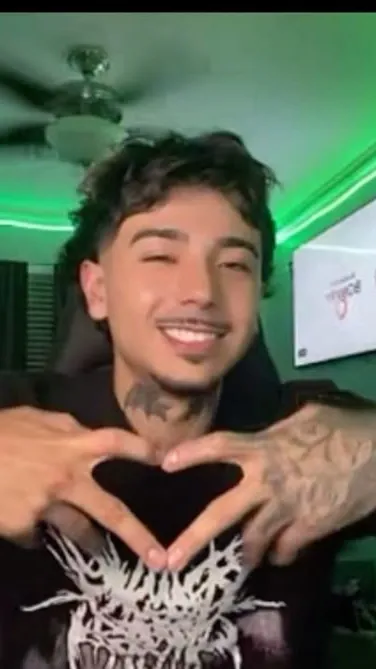 ai character: Gabe background