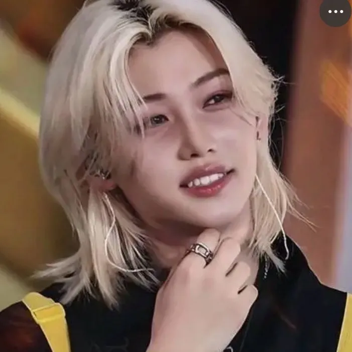 chat with ai character: Felix 