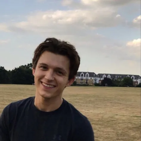 chat with ai character: Tom Holland 