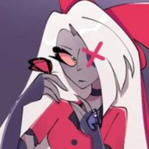 chat with ai character: Halloween date 