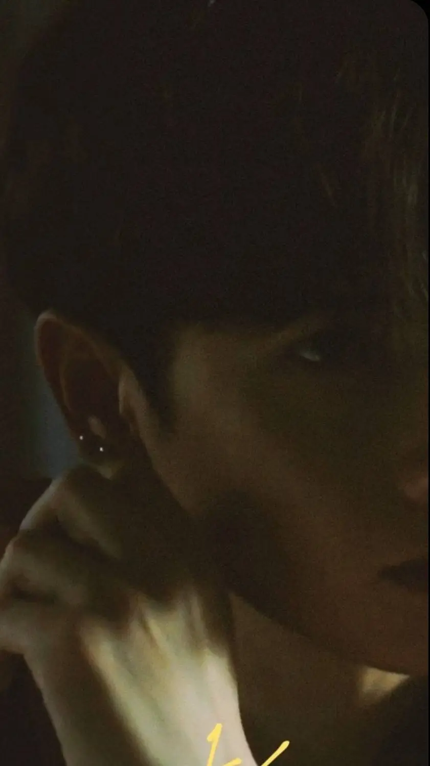 Talkie AI - Chat with Black (twin)