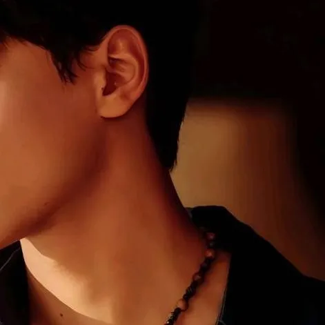 chat with ai character: Pheem