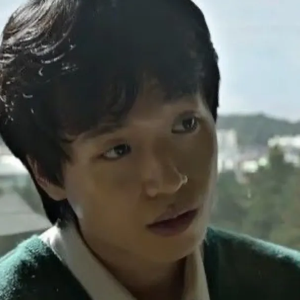 chat with ai character: Gyeong su