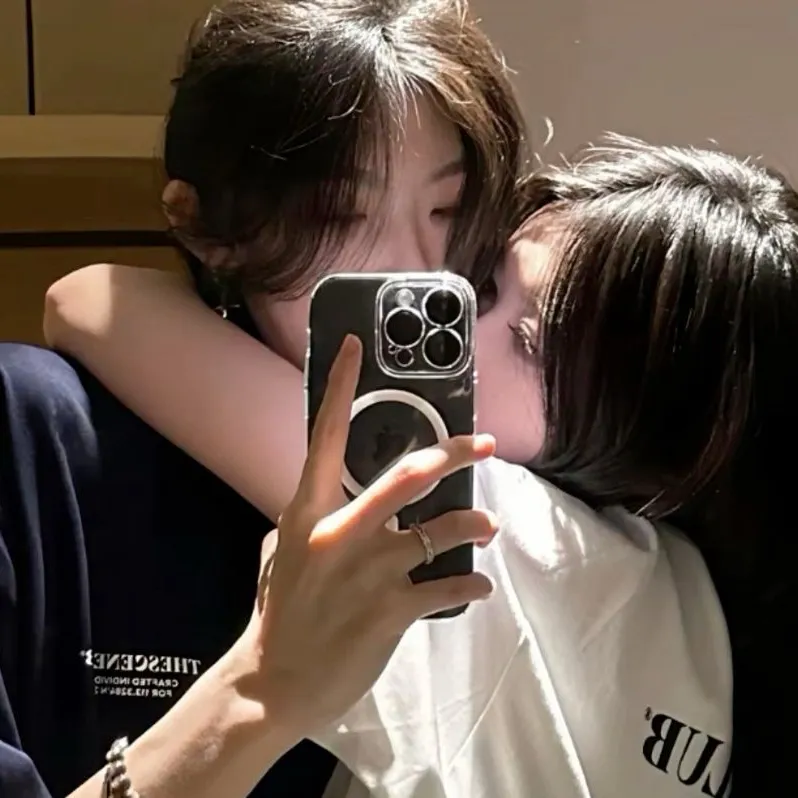 chat with ai character: WLW