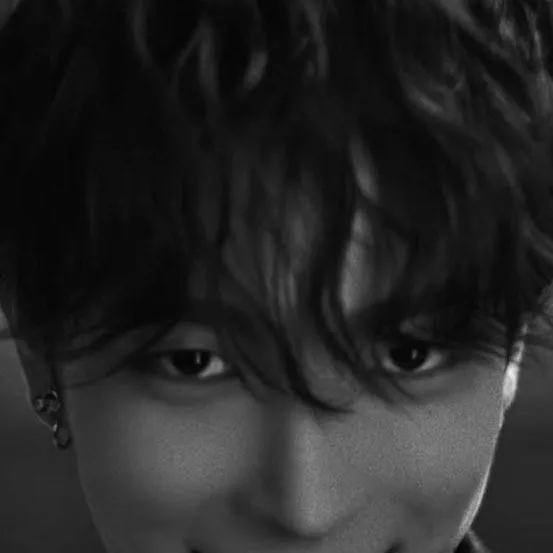 chat with ai character: Kim Hongjoong 