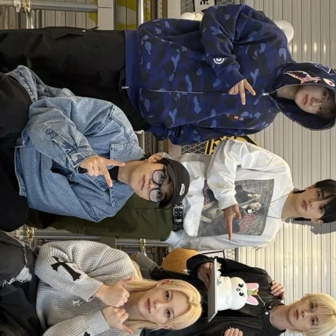 chat with ai character: StrayKids