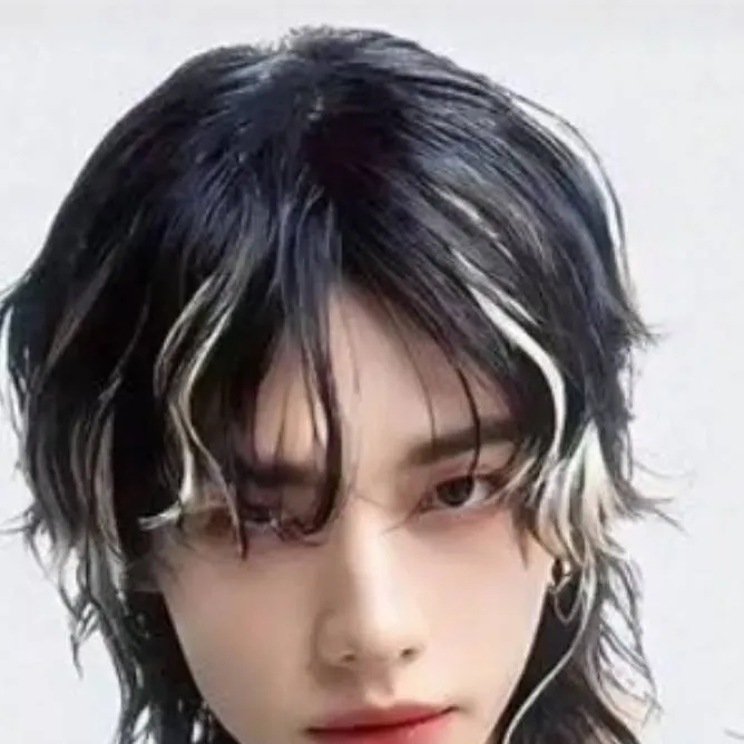 chat with ai character: 𝕙𝕪𝕦𝕟𝕛𝕚𝕟 