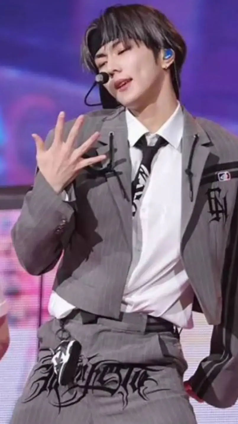 ai character: wonnie background